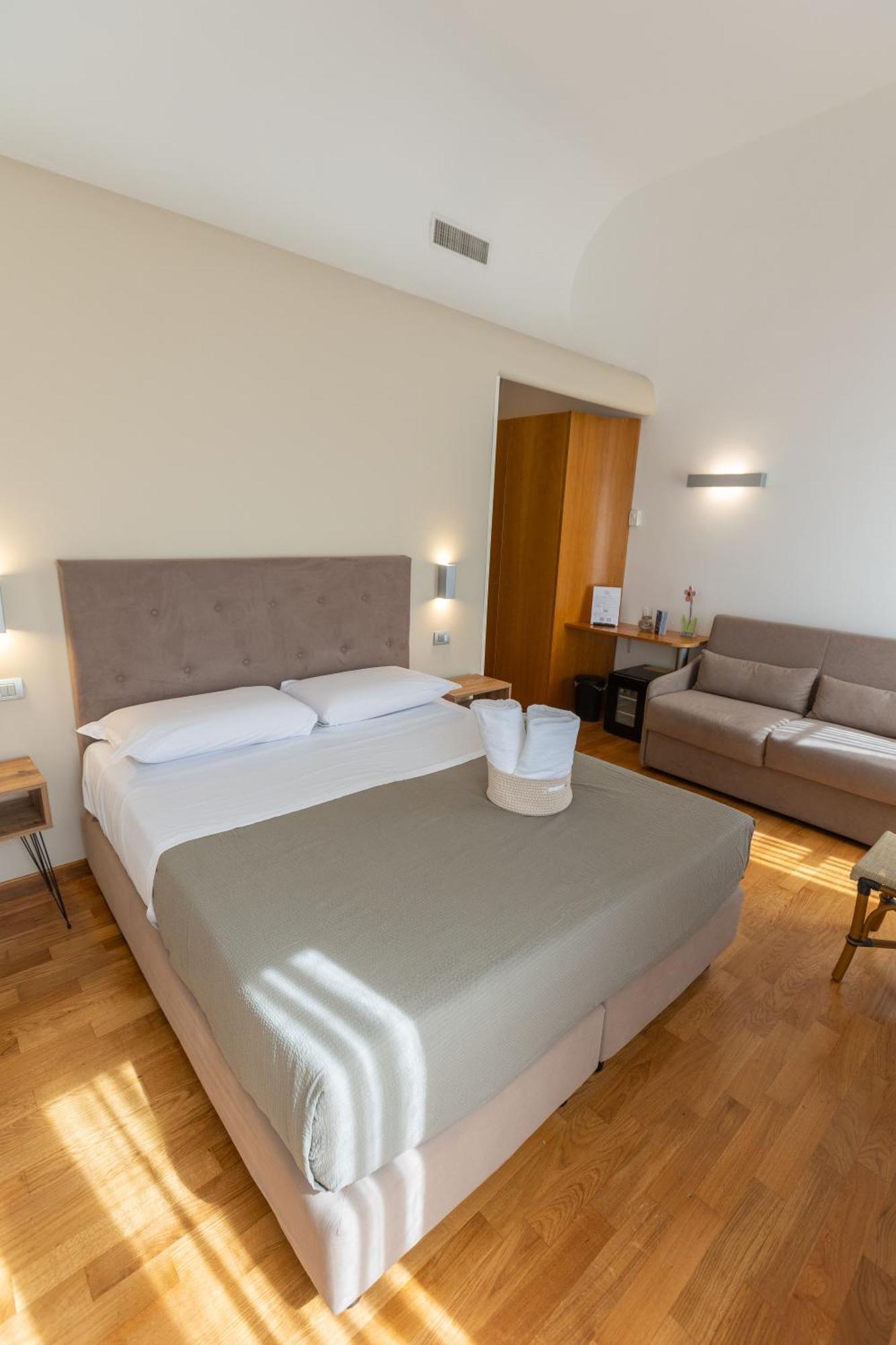 Lungomare Suite & Spa Neapel Exteriör bild