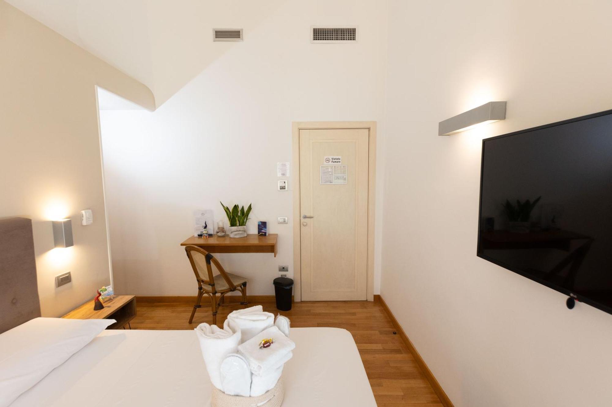 Lungomare Suite & Spa Neapel Exteriör bild